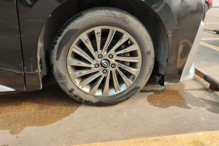 Used GAC Trumpchi M8 2020 390T Deluxe Edition Right Front Wheel Hub