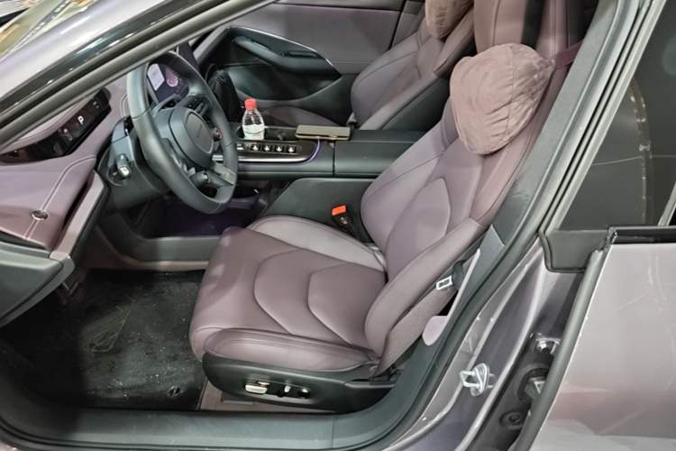 Used Xiaomi Auto SU7 2024 Four-Wheel Drive Ultra-Long Range Advanced Intelligent Driving Max Edition