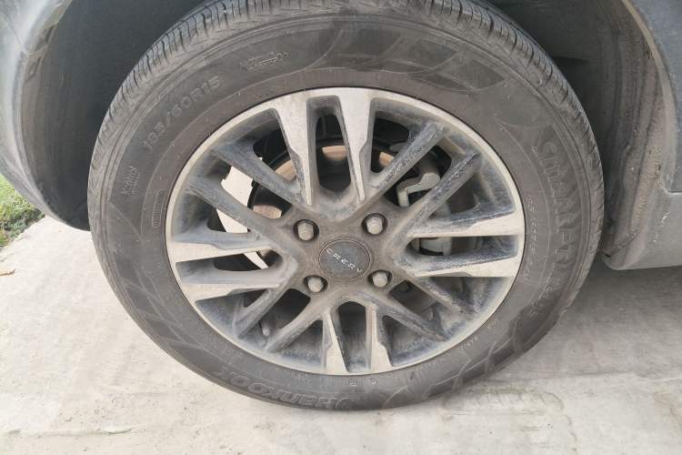 Used Chery Little Ant 2022 Restyled Version Sweet Pink Edition Low-Sugar Version Lithium Iron Phosphate Battery 30.7 kWh 30 kW 301 km Right Rear Wheel Hub