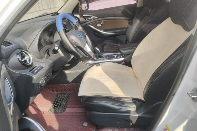 Used BYD Song New Energy 2017 Song DM 1.5TID All-Wheel Drive Prestige Model Left Front Seat