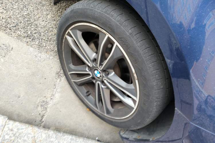 Used BMW 1 Series 2018 118i Sport Edition Right Front Wheel Hub