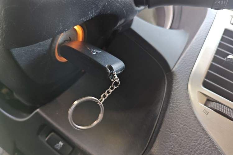 Used Mitsubishi Pajero 2020 3.0L Automatic Luxury Off-Road Version Vehicle Key