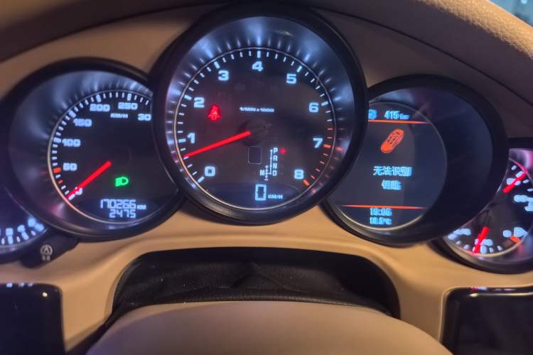 Used Porsche Panamera 2014 Panamera 4 3.0T Instrument Cluster