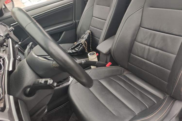 Used Volkswagen Bora 2016 230TSI DSG Comfort Model
