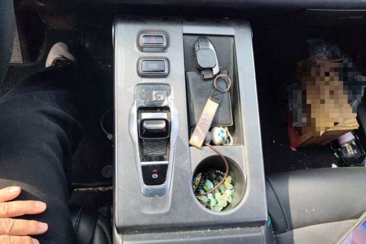 Used GAC Trumpchi EMKOO 2022 1.5T Supernova Pro Edition Gear Lever