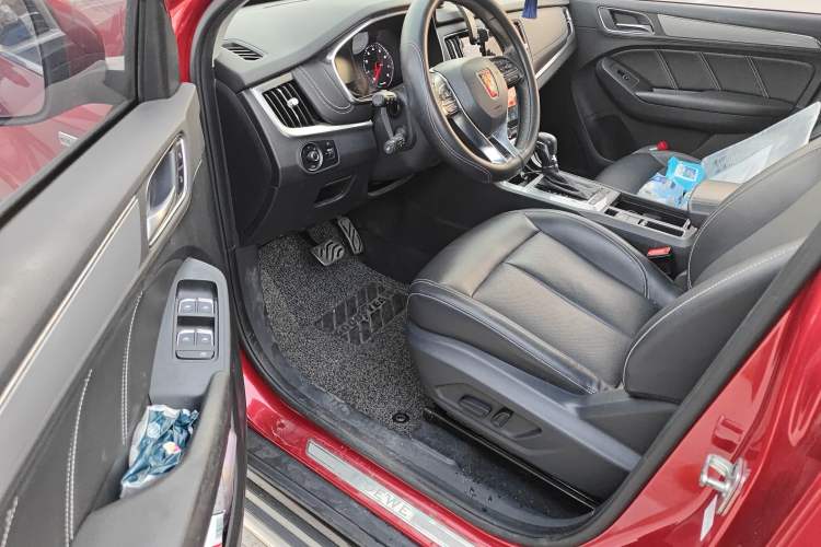 Used Roewe RX5 2016 20T Two-Wheel Drive Automatic Internet Smart Edition