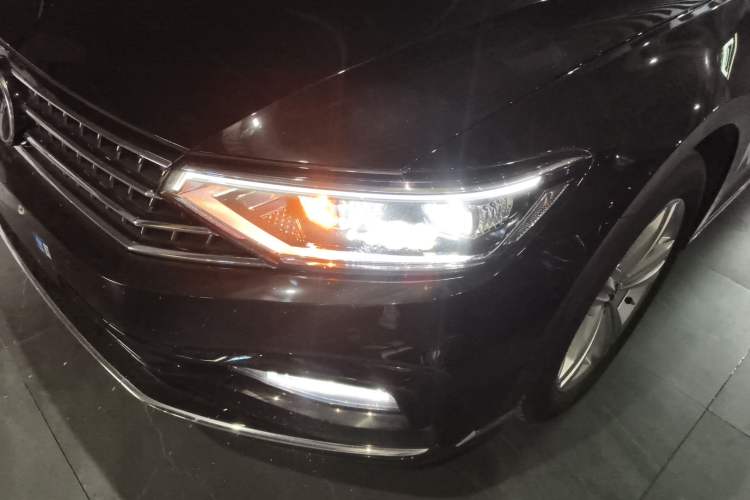 Used Volkswagen Magotan 2025 Zhongxiang Version 280TSI DSG Comfort Edition
