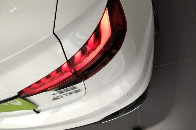 Used Audi A4L 2022 40 TFSI Luxury Dynamic Model