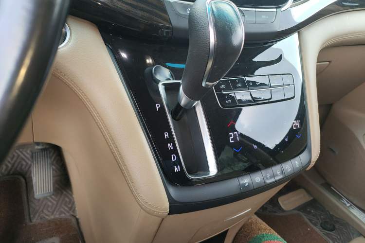 Used Buick GL8 2018 ES 28T Flagship Model China VI Standard