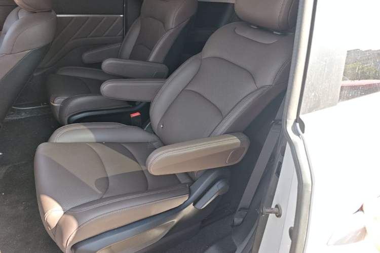 Used Wuling Starlight 730 2025 Model Pure Electric 500km Luxury Edition