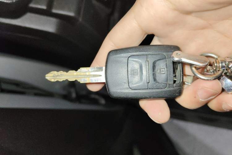 Used Wuling Hongguang V 2022 1.5L Jingqu Version Hydraulic Power Steering LAR
