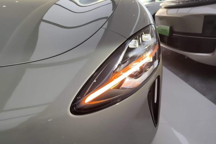 Used Xiaomi Auto SU7 2024 Rear-Drive Long-Range Intelligent Driving Version