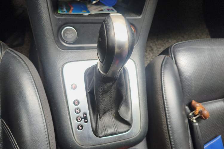 Used Volkswagen Tiguan 2015 1.8TSI Automatic Two-Wheel Drive Luxury Model Gear Lever