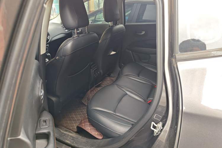 Used Jeep Compass 2019 220T Automatic Family Edition