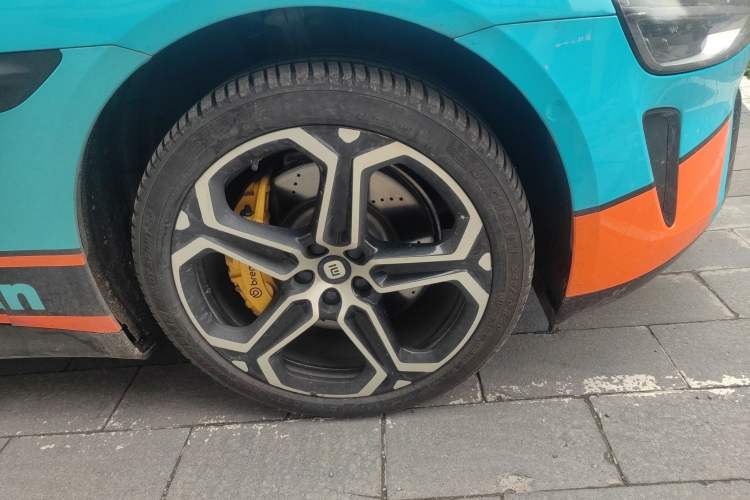 Used Xiaomi Auto SU7 2024 Four-Wheel Drive Ultra-Long Range Advanced Intelligent Driving Max Edition