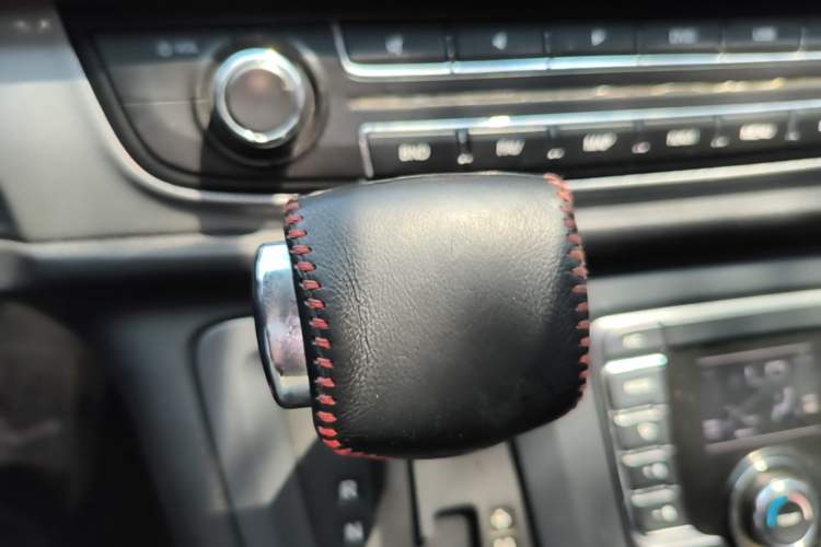 Used SAIC MAXUS G10 2014 2.0T Automatic Executive Edition