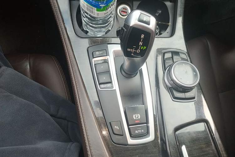 Used BMW 5 Series 2014 528Li Luxury Design Package
