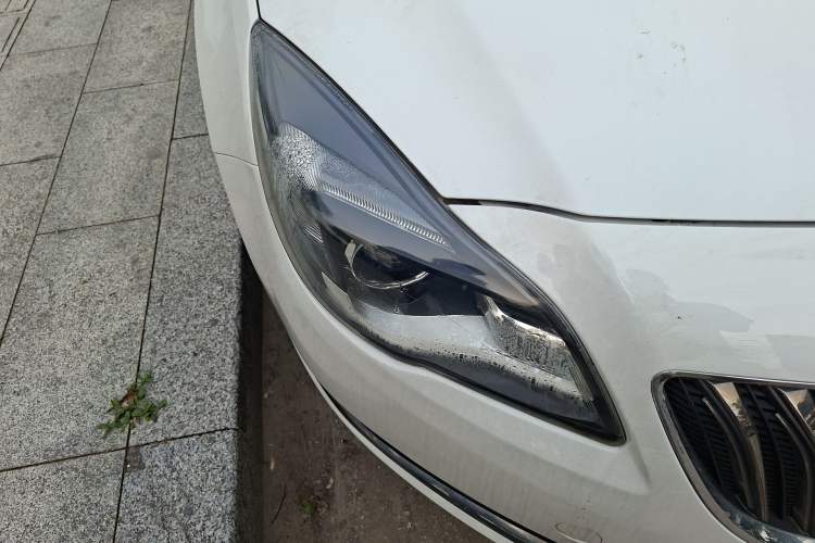 Used Buick Regal 2014 2.0L Elite Fashion Edition Right Front Headlight