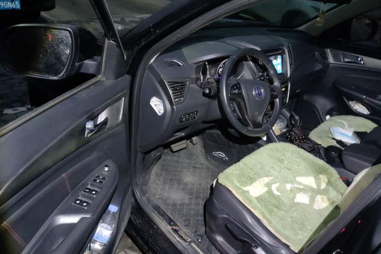 Used CHANGAN CS75 2016 1.8T Automatic Elite Model China V Standard
