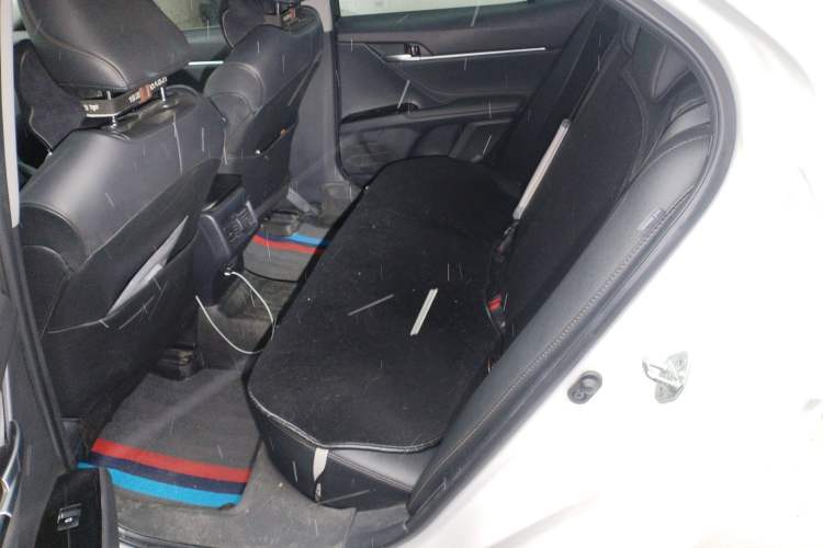 Used Toyota Camry 2019 Revised Version 2.0G Luxury Edition