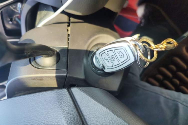 Used Ford Focus 2012 Sedan 1.6L Manual Comfort Model
