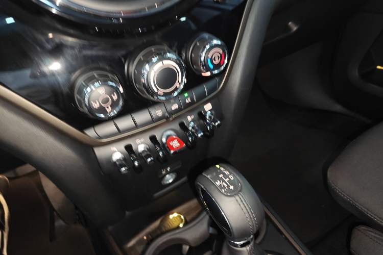 Used MINI Countryman 2019 1.5T COOPER ALL4 Classic Weekend Travel Edition