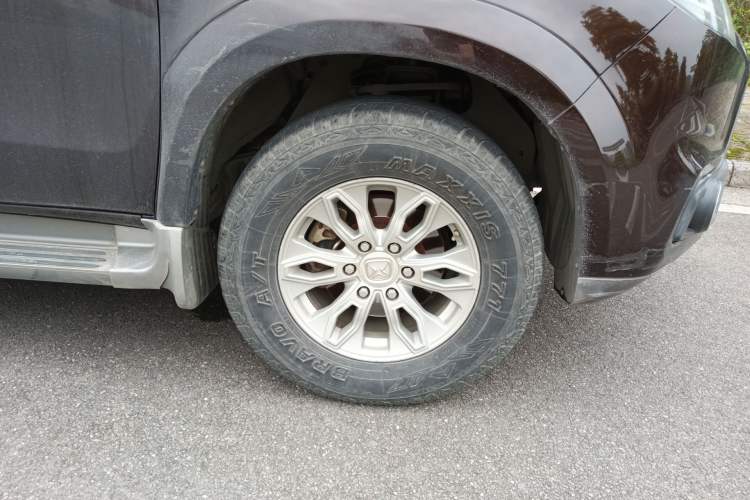 Used JMC Yusheng S350 2016 2.0T Automatic All-Wheel Drive Gasoline Luxury Version with Sunroof 5 Seats
