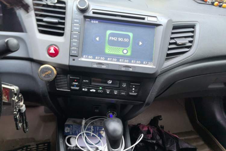 Used Honda Civic 2012 1.8L automatic luxury edition Audio And AC Panel