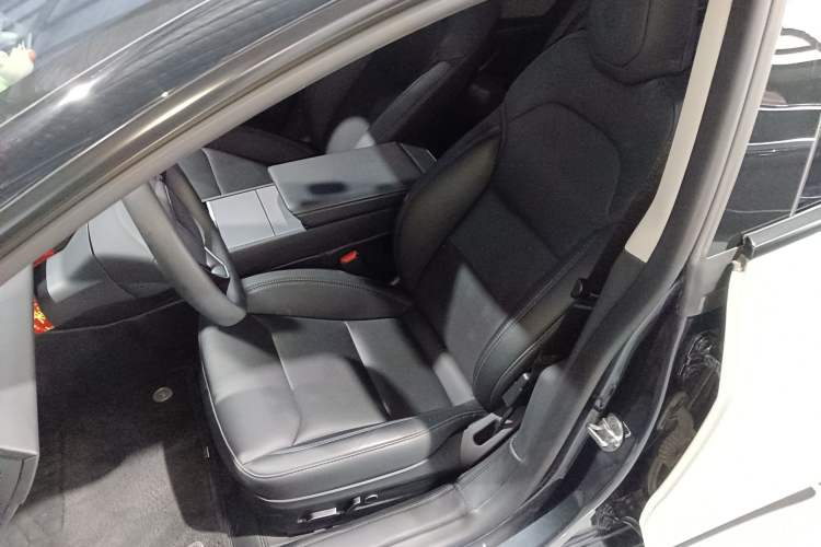 Used Tesla Model 3 2025 Rear-Wheel-Drive Version