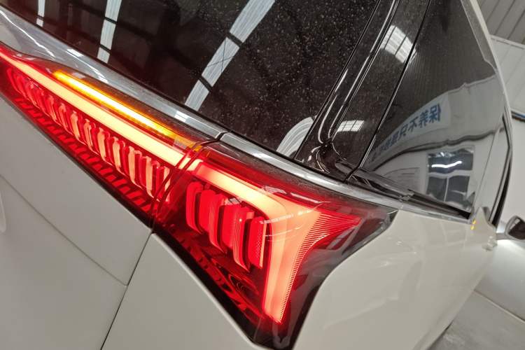 Used Buick Century 2023 2.0T Seven-Seater Deluxe Edition