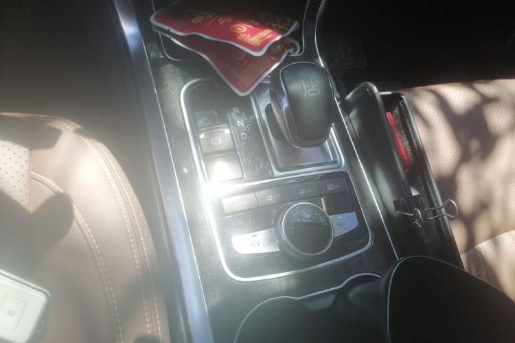 Used BYD Tang New Energy 2017 2.0T All-Wheel Drive Hyatt Model