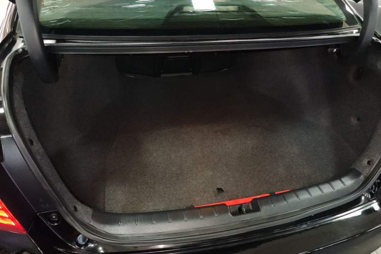 Used Honda Accord 2016 2.0L Comfort Edition Trunk