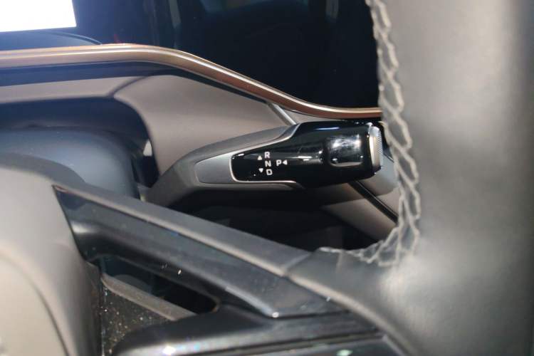 Used Hongqi EH7 2024 760 Pro+ Four-Wheel Drive Version Gear Lever