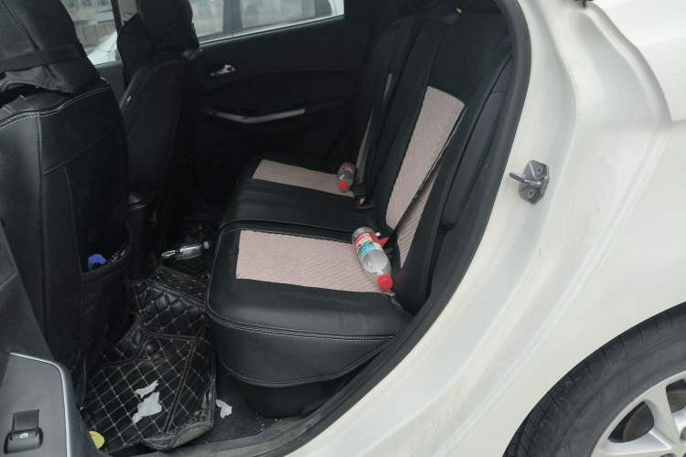 Used Ford Escort 2019 Revised Version 1.5L Manual "Quality Enjoyment" Trim (Tire Pressure Monitoring) China VI Standard Left Rear Seat