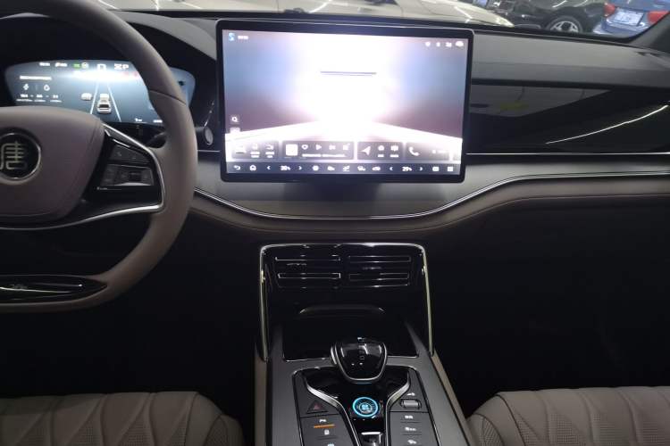 Used BYD Tang New Energy 2025 DM-i 115KM Prestige Model
