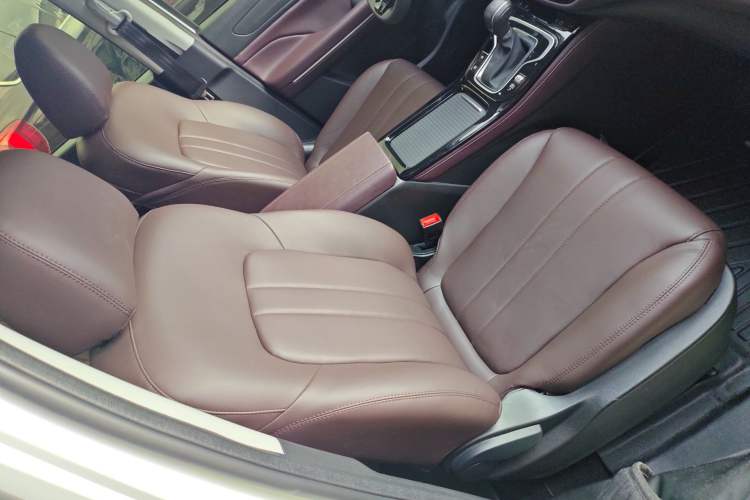 Used GAC Trumpchi M6 2023 PRO 270T DCT Elite Edition Right Front Seat