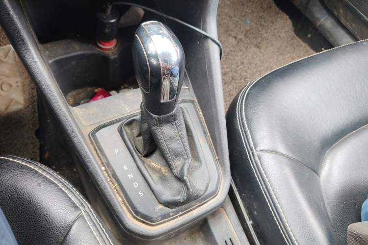 Used Volkswagen Jetta 2017 1.5L Automatic Fashion Model Gear Lever