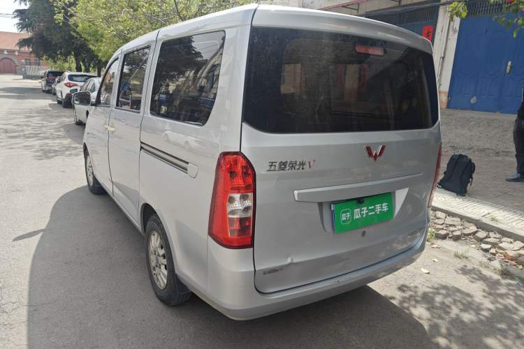 Used Wuling Rongguang V 2018 1.5L Standard Version
