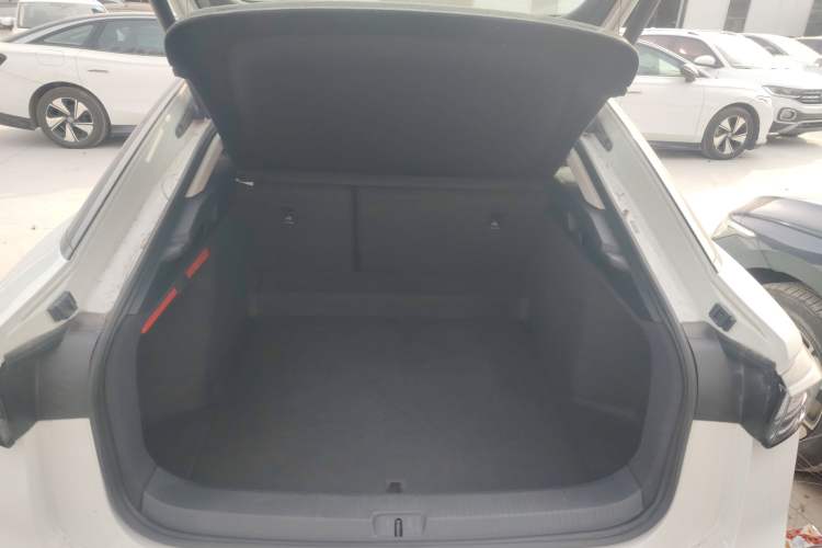 Used Volkswagen ID.7 VIZZION 2024 AIR model
