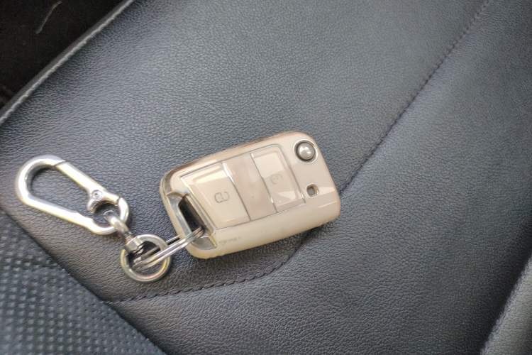 Used Volkswagen Tayron 2019 Teramont Edition 280TSI Two-Wheel Drive Luxury Model China VI Standard Vehicle Key