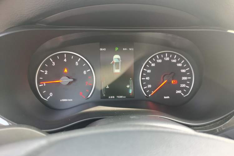 Used BYD Song MAX 2018 1.5T Automatic Smart Connect Elite Model with 6 Seats
