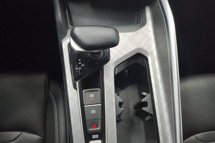 Used Geely Auto Preface 2023 2.0TD Luxury Version Gear Lever