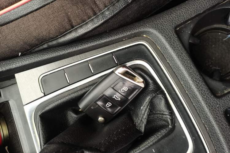 Used Volkswagen Golf 2016 230TSI Automatic Comfort Version Vehicle Key