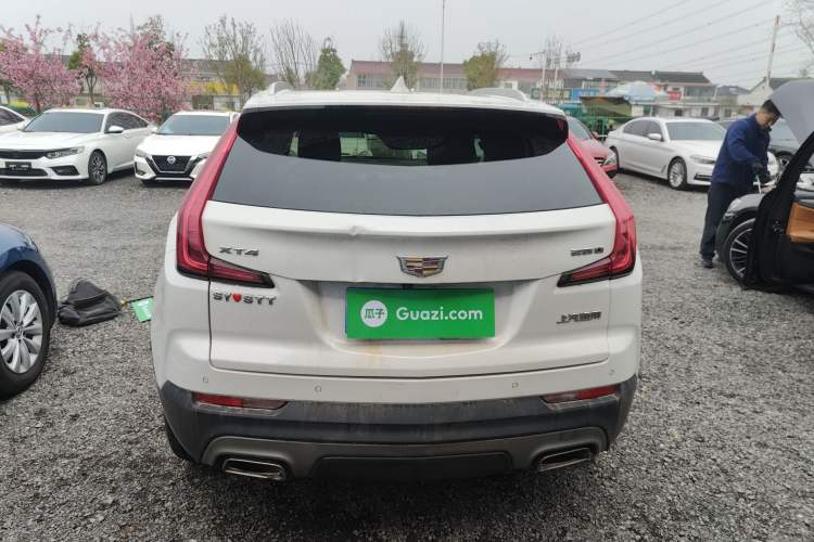 Used Cadillac XT4 2020 28T Two-Wheel-Drive Leading Version
