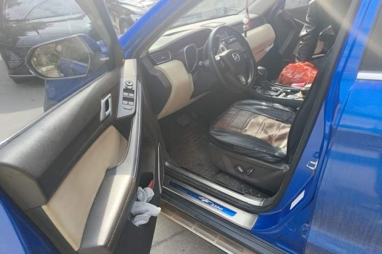 Used JMC Yusheng S330 2016 1.5L GTDi Automatic Two-Wheel Drive Flagship Edition Driver Seat