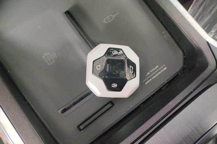 Used JETOUR Traveler 2023 2.0T All-Wheel Drive Conquer PRO