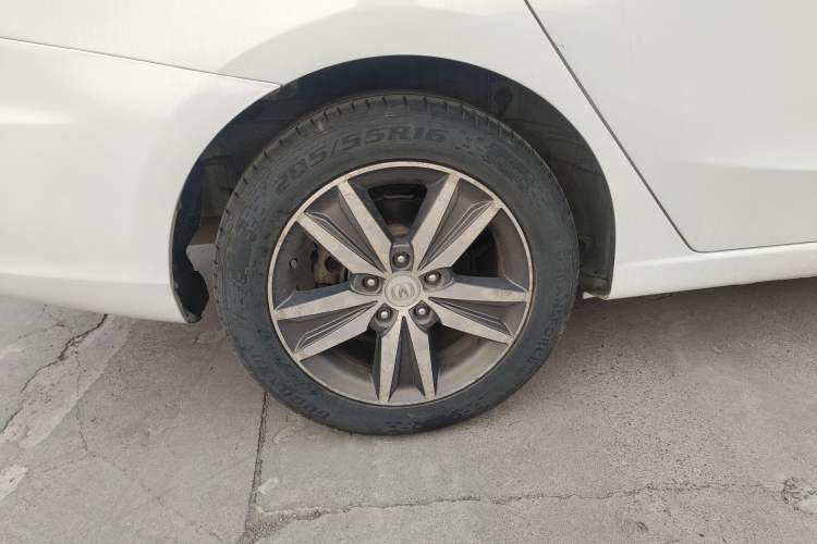 Used CHANGAN Eado 2015 1.6L Manual Luxury Model China V Standard Right Rear Wheel Hub