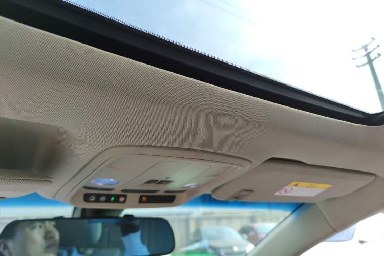 Used Cadillac XTS 2015 28T Comfort Model