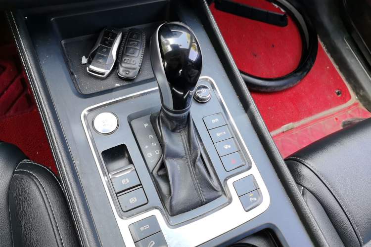 Used BYD Tang 2018 2.0T Automatic Smart Connect Prestige 7-Seater China V Standard Gear Lever