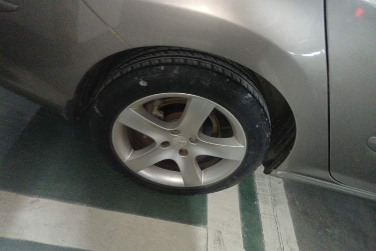 Used Peugeot 408 2013 2.0L Manual Comfort Edition Right Rear Wheel Hub